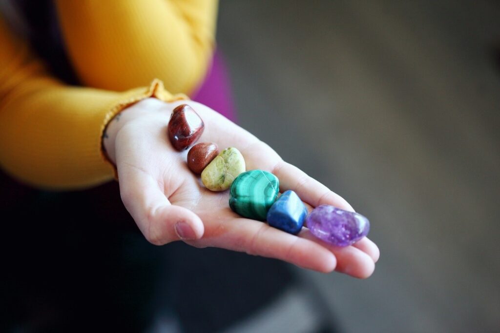 ¿Qué te aporta el Incienso Sac Seven Chakras? - Blog - Laura Casart